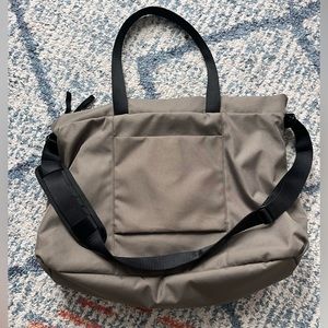 Everlane ReNew Transit Weekender